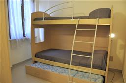 Bunk beds + 1 extractable bed